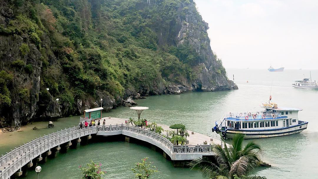 Hang Đầu Gỗ 