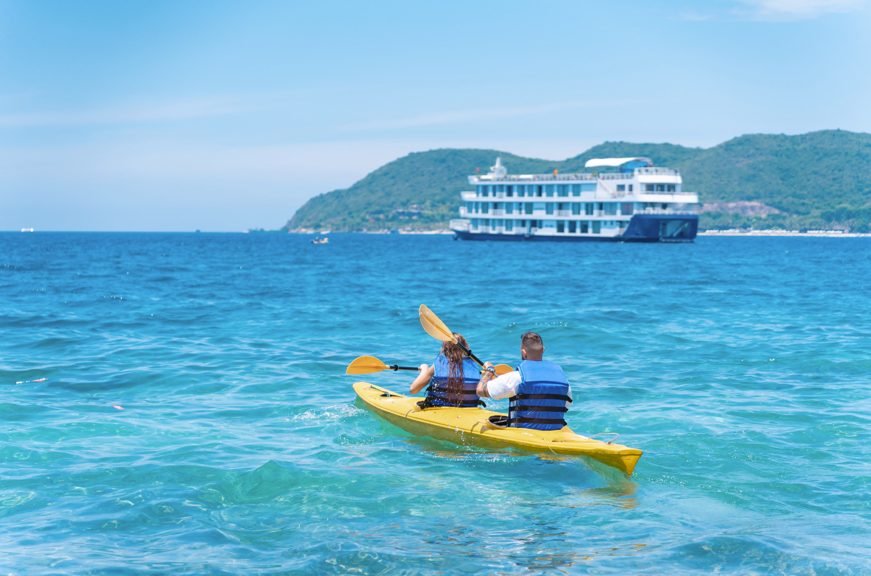 Du thuyền 5 sao Nha Trang Sea Coral
