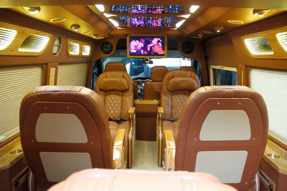 Thuê xe limousine dcar Hà Nội đi Ninh Bình