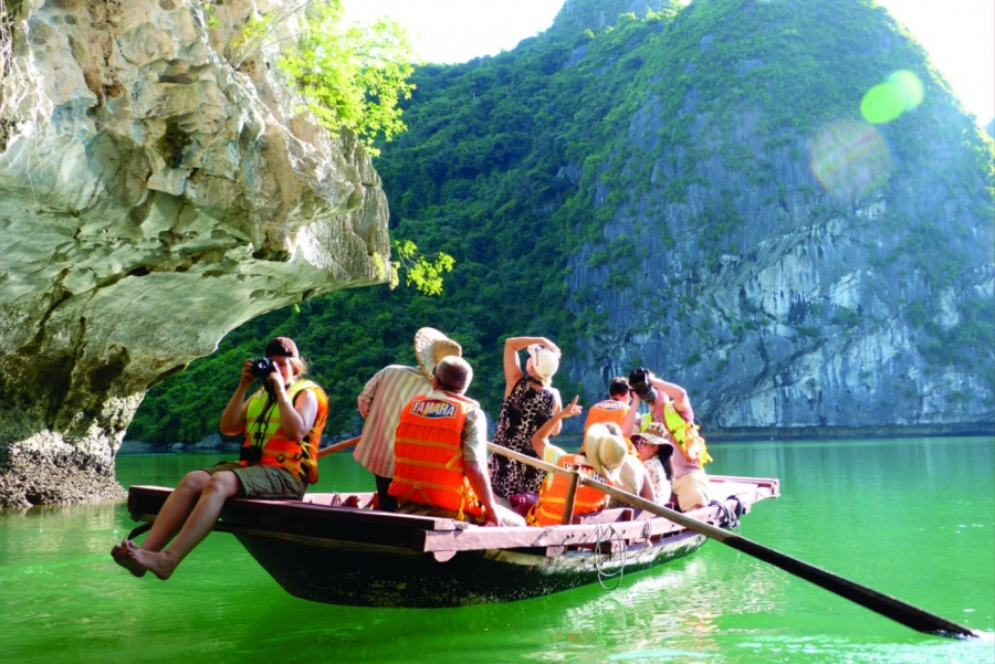 Thuê tàu du lịch Hạ long tuyến 2 (6 tiếng)