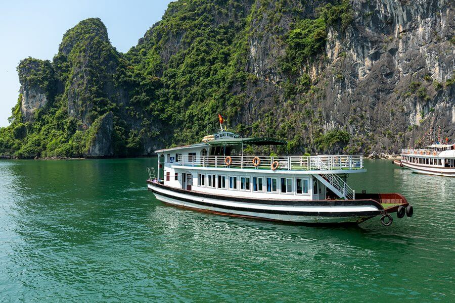 Cho thuê tàu du lịch tham quan Vịnh Hạ Long