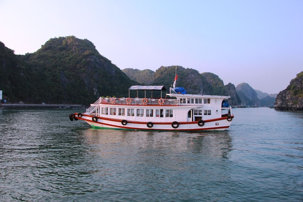  Tour Vịnh Lan Hạ Cát bà nửa ngày