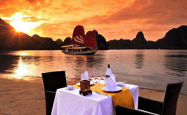 Thuê tàu du lịch Hạ long tuyến 2 (6 tiếng)